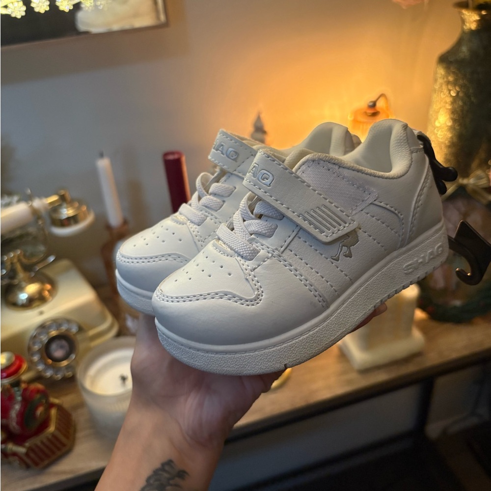 Toddler Size 7 White Sneakers